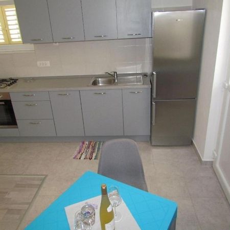 Silente Apartment Макарска Екстериор снимка